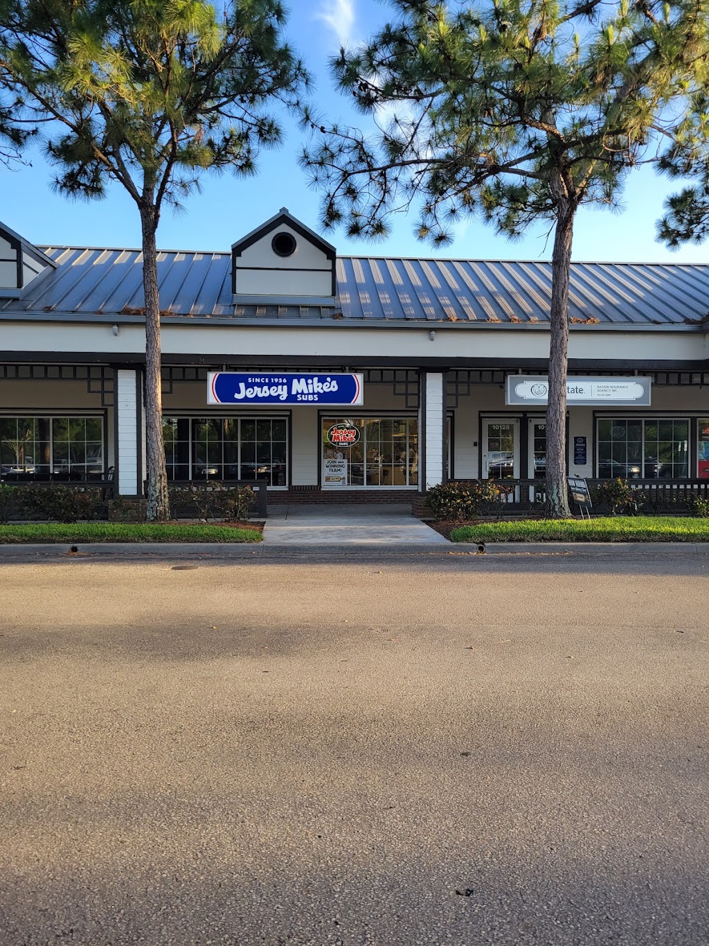 Jersey Mikes Subs | meal takeaway | 10128 W Indiantown Rd, Jupiter, FL 33478, USA | 5615102205 OR +1 561-510-2205