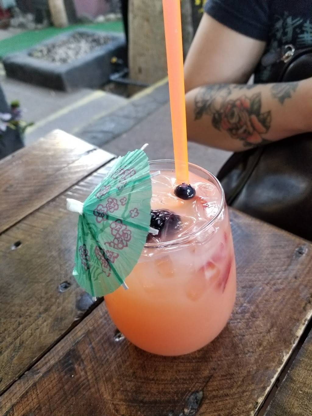 Kahuna Tiki | restaurant | 11026 W Magnolia Blvd, Los Angeles, CA 91601, USA | 8188537447 OR +1 818-853-7447