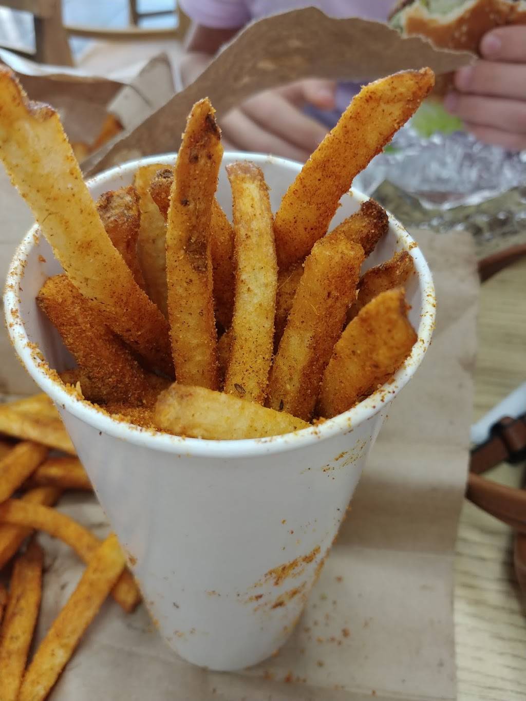 Five Guys | meal takeaway | 2185 SE Federal Hwy, Stuart, FL 34994, USA | 7722835454 OR +1 772-283-5454