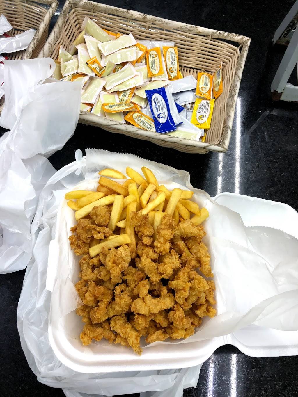 U Save Fish and Chicken | restaurant | 6900 NW 7th Ave, Miami, FL 33150, USA | 3058359873 OR +1 305-835-9873