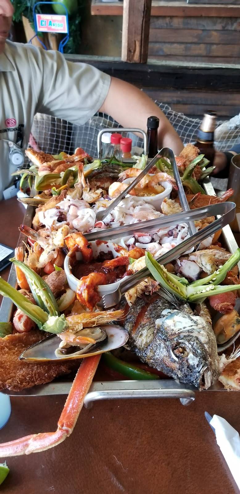 Mariscos Marias Restaurant | restaurant | 5640 W Adams Blvd, Los Angeles, CA 90016, USA | 3239347085 OR +1 323-934-7085
