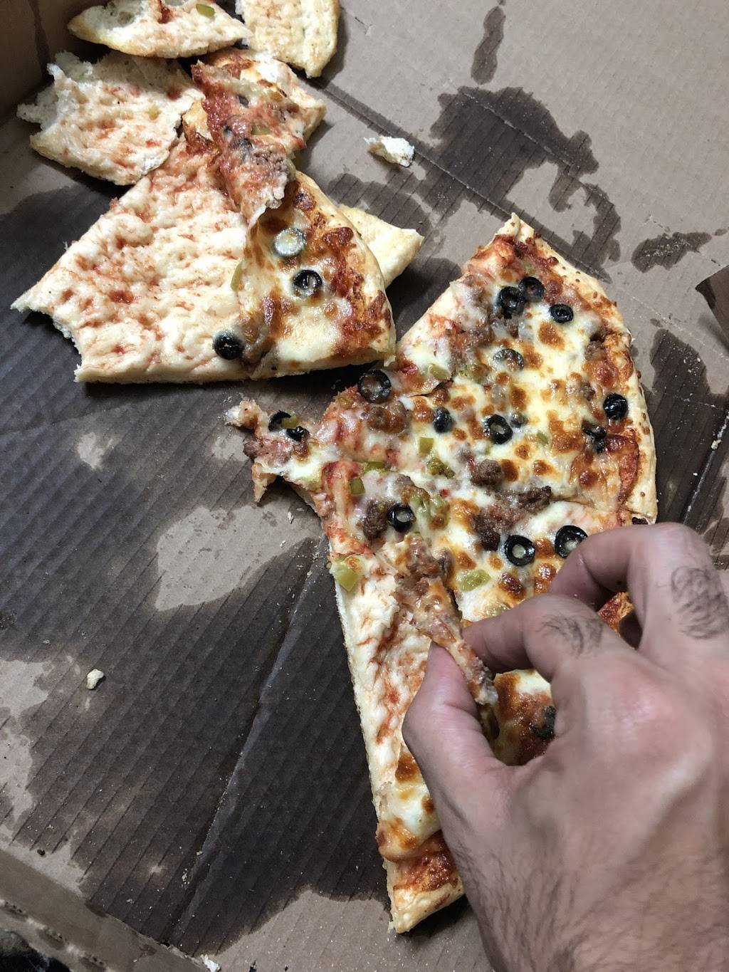 Toarminas Pizza | restaurant | 19562-19598 Joy Rd, Detroit, MI 48228, USA | 3132702424 OR +1 313-270-2424