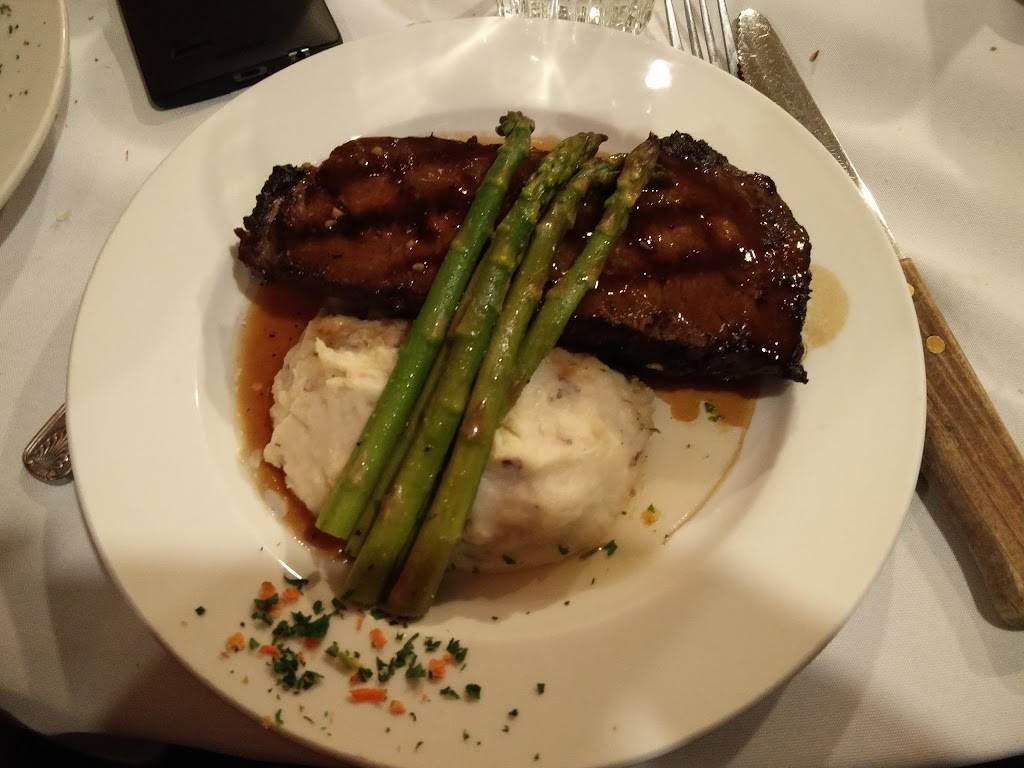 Delaney House | restaurant | 3 Country Club Rd, Holyoke, MA 01040, USA | 4135321800 OR +1 413-532-1800