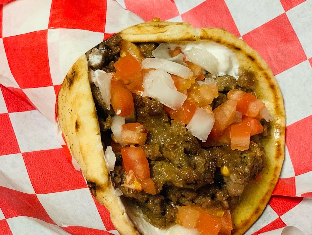 Georges Best Gyros | restaurant | 213 Iowa Ave, Iowa City, IA 52240, USA | 3195196059 OR +1 319-519-6059