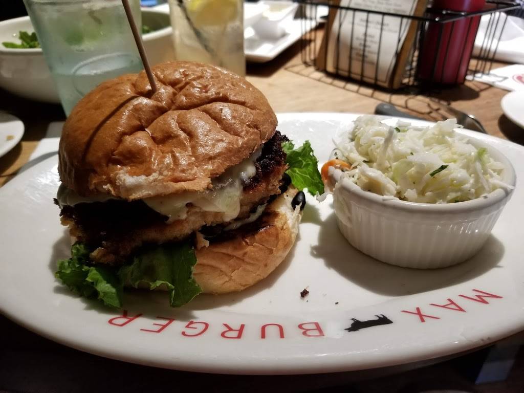 Max Burger Longmeadow | restaurant | 684 Bliss Rd, Longmeadow, MA 01106, USA | 4137980101 OR +1 413-798-0101