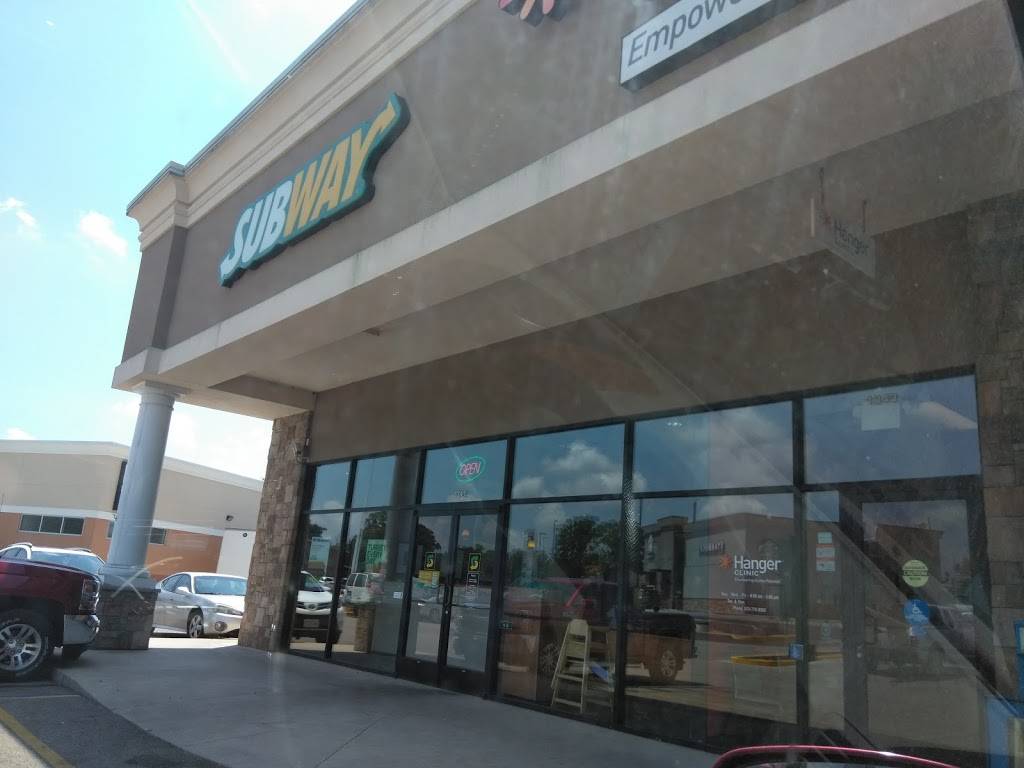 Subway | restaurant | 1341 N Westwood Blvd, Poplar Bluff, MO 63901, USA | 5736863222 OR +1 573-686-3222