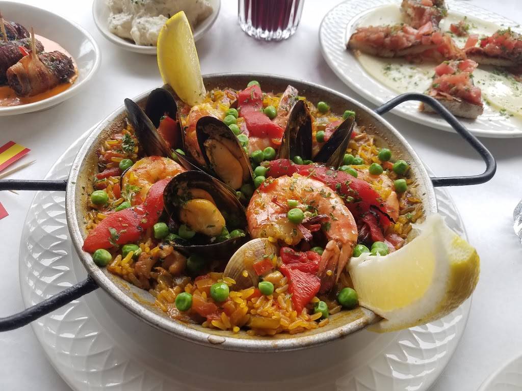 Emilios Tapas Restaurant | restaurant | 4100 Roosevelt Rd, Hillside, IL 60162, USA | 7085477177 OR +1 708-547-7177