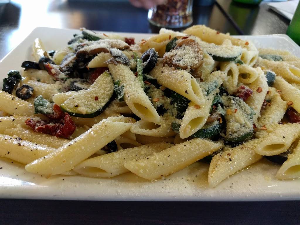 Pasta Plus | restaurant | 1070 Innisfil Beach Rd #17, Innisfil, ON L9S 4T9, Canada | 7052947587 OR +1 705-294-7587