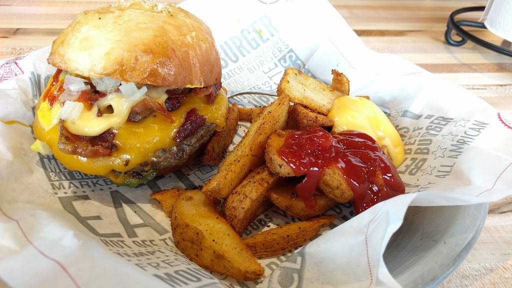 Fuddruckers | restaurant | 7750 Tidewater Dr Suite 301, Norfolk, VA 23505, USA | 7572275334 OR +1 757-227-5334