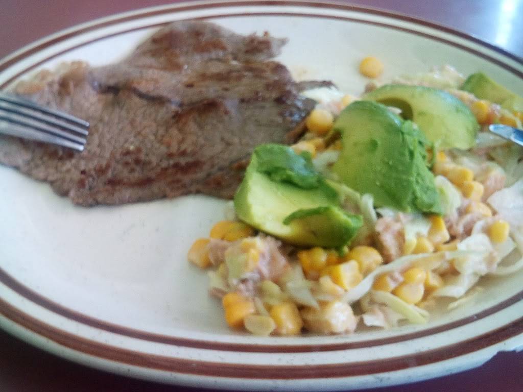 Restaurante EL EDÉN | restaurant | Av. Lázaro Cardenas 10, Predios Urbanos, 22703 Rosarito, B.C., Mexico | 016615273195 OR +52 661 527 3195