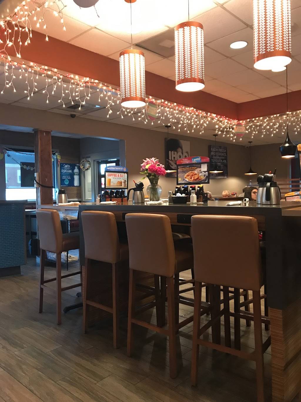 IHOP | bakery | 775 Rockville Pike, Rockville, MD 20852, USA | 3017381894 OR +1 301-738-1894