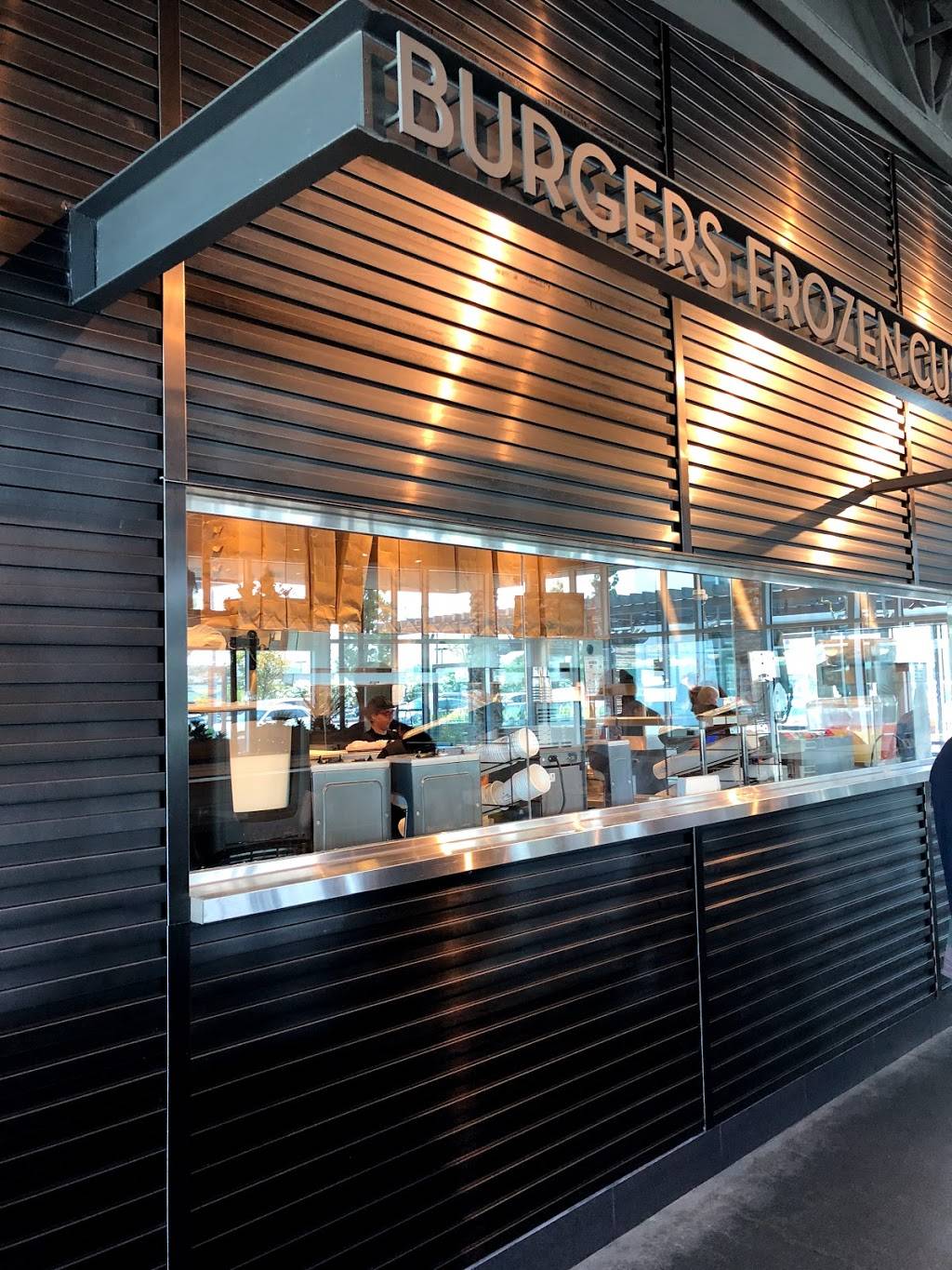 Shake Shack | restaurant | 2171 Rosecrans Ave, El Segundo, CA 90245, USA | 4243972170 OR +1 424-397-2170