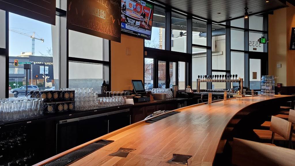 Iron Hill Brewery & Restaurant | restaurant | 3535 Peachtree Rd NE, Atlanta, GA 30326, USA | 4702256683 OR +1 470-225-6683