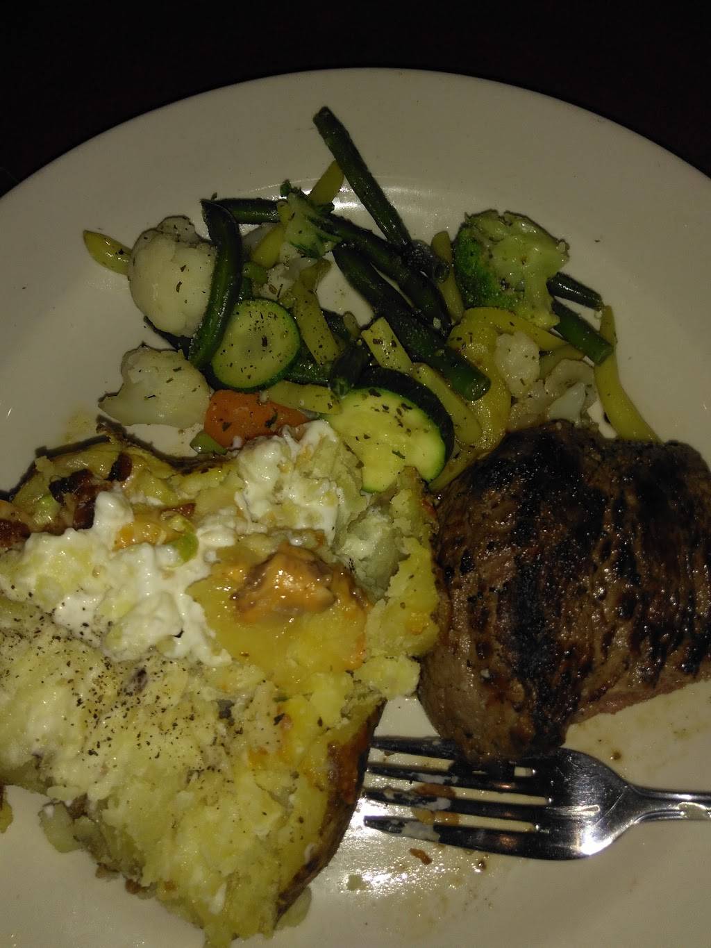 T-Bones Grill House | restaurant | 953 Charing Cross Rd, Chatham, ON N7M 5H9, Canada | 5193609401 OR +1 519-360-9401