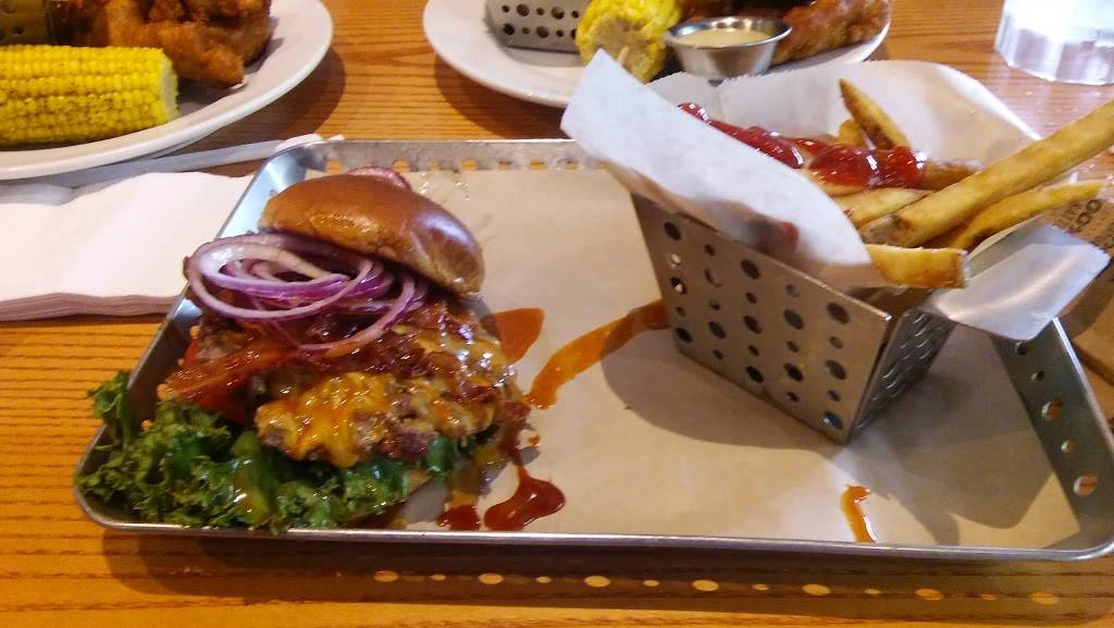 Chilis Grill & Bar | meal takeaway | 8341 Brier Creek Pkwy, Raleigh, NC 27617, USA | 9194057100 OR +1 919-405-7100