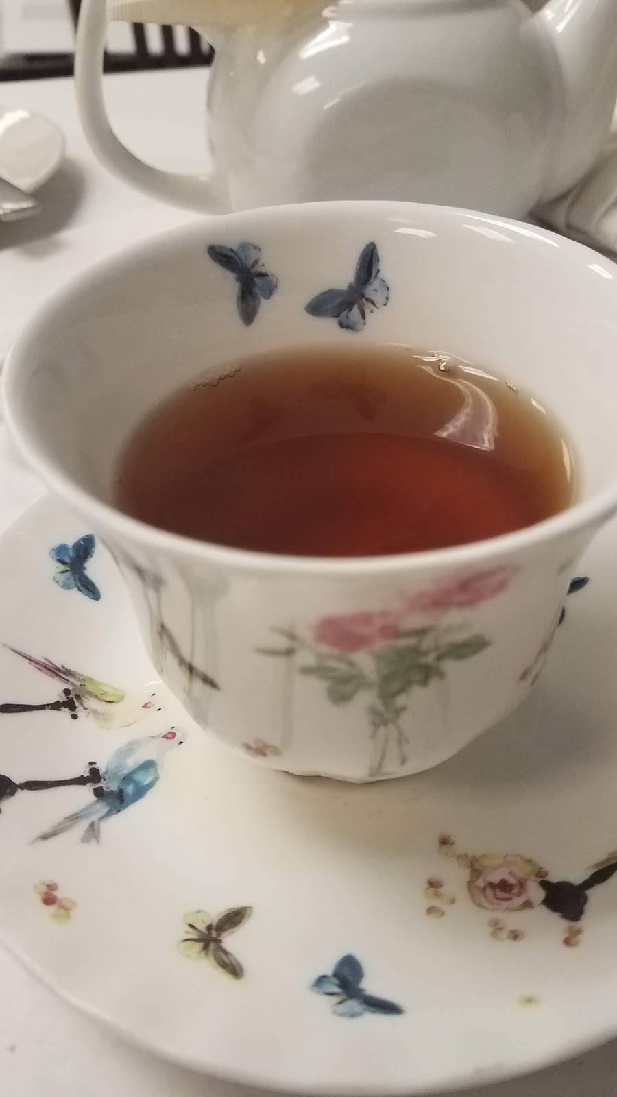 Serenitea Tea Cafe and Boutique | cafe | 1046 Pleasant St, Oak Park, IL 60302, USA | 7086609670 OR +1 708-660-9670