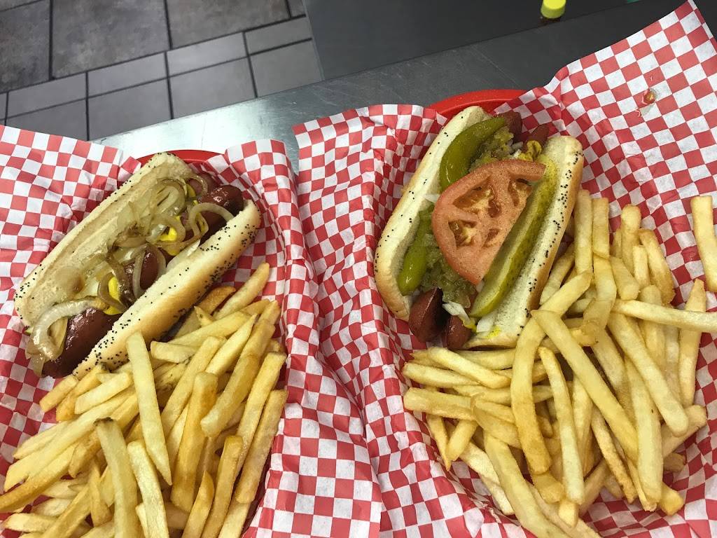 Nickys Gyros | restaurant | 1500 N Main St, Crown Point, IN 46307, USA | 2196638430 OR +1 219-663-8430