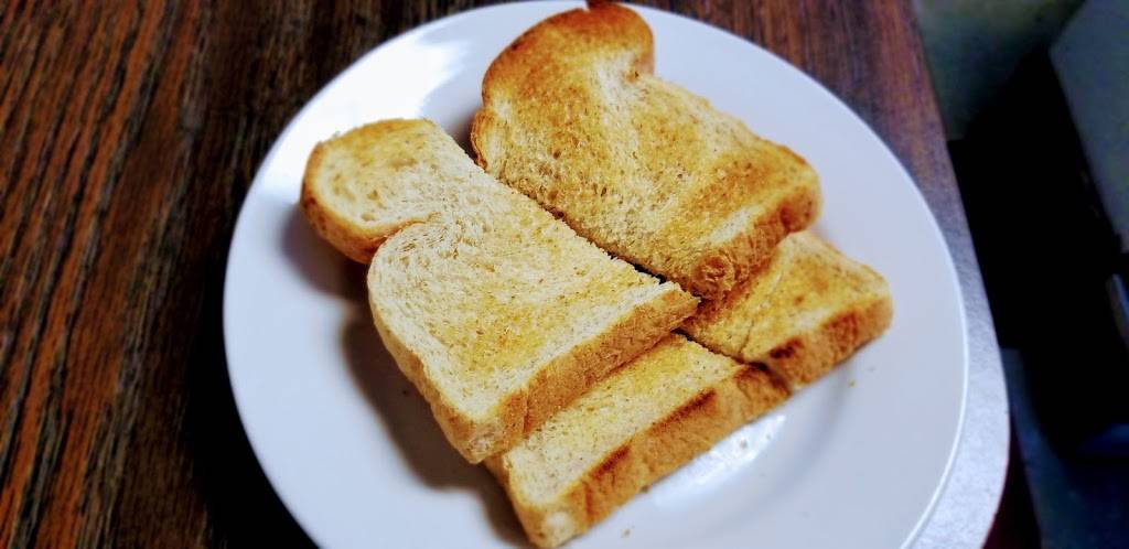 Ginas Place | restaurant | 21930 Lorain Rd, Cleveland, OH 44126, USA | 4403316082 OR +1 440-331-6082