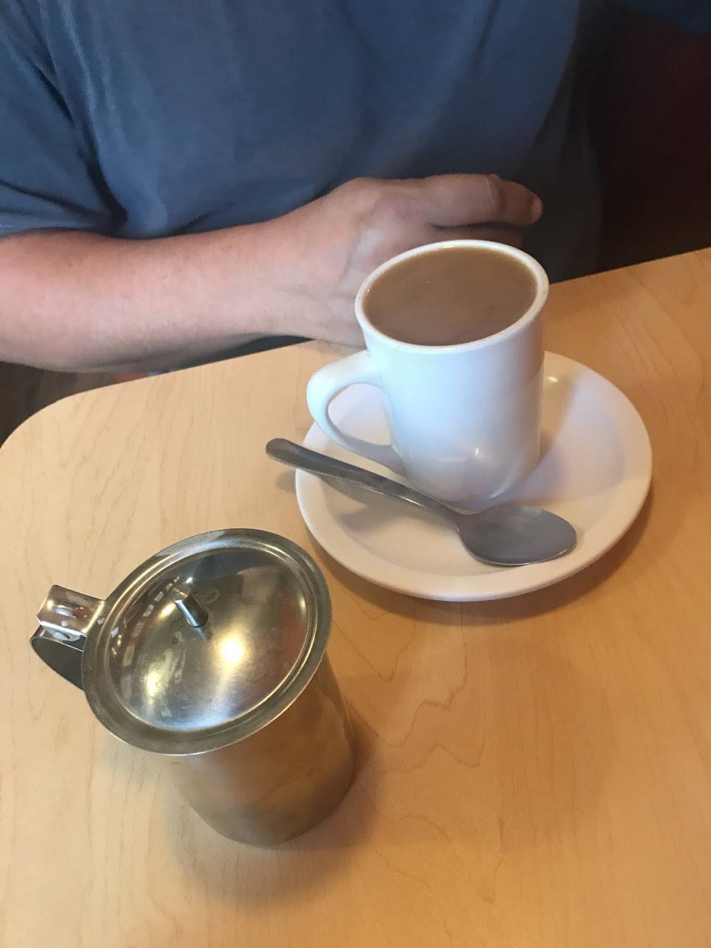 Magili Bakery | restaurant | 3921 S Front St, Brookshire, TX 77423, USA | 2819343636 OR +1 281-934-3636