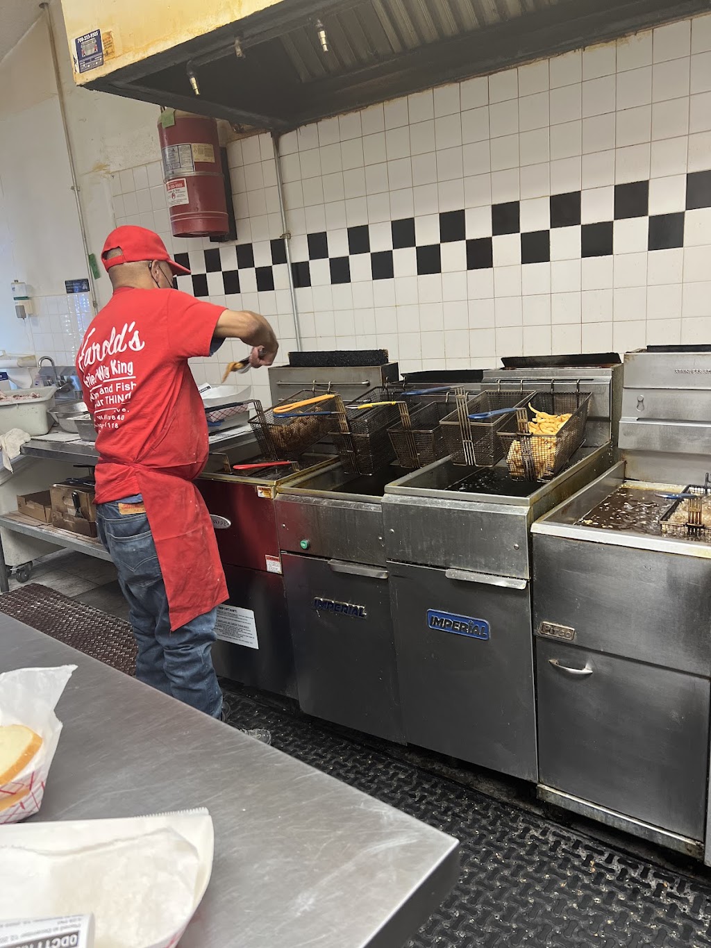 Harold’s chicken”The Fried Wing King 2” | restaurant | 3355 N Clark St, Chicago, IL 60657, USA | 7737998256 OR +1 773-799-8256