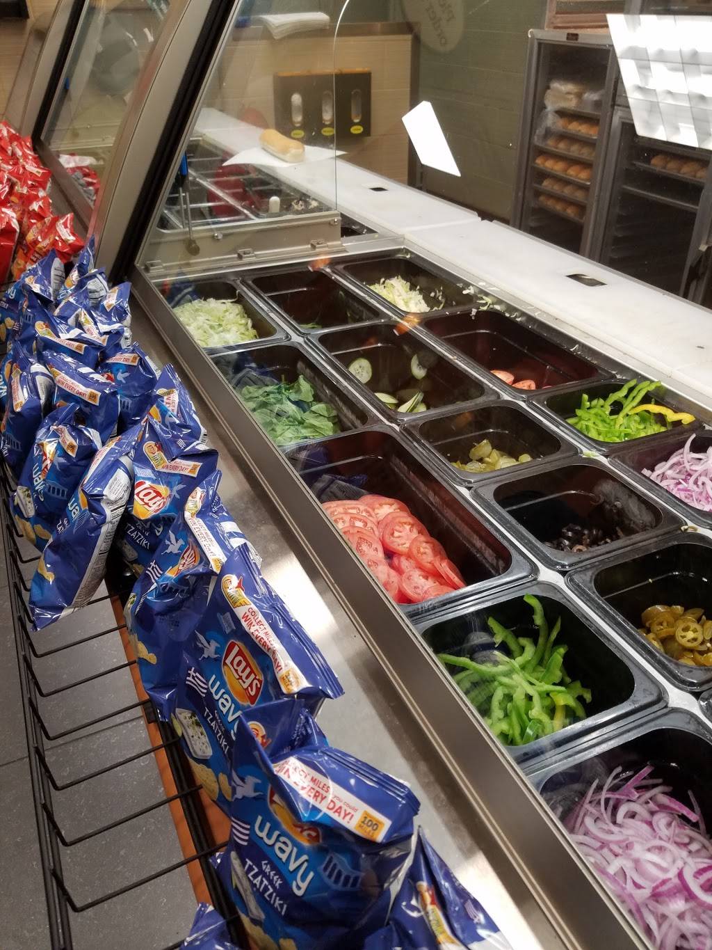 Subway Restaurants | restaurant | 9242 Miramar Rd, San Diego, CA 92126, USA | 8586933395 OR +1 858-693-3395