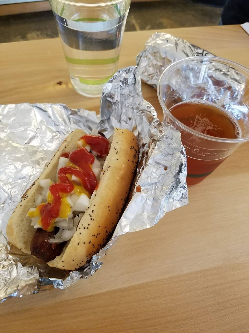 Biercamp | restaurant | 1643 S State St, Ann Arbor, MI 48104, USA | 7349952437 OR +1 734-995-2437