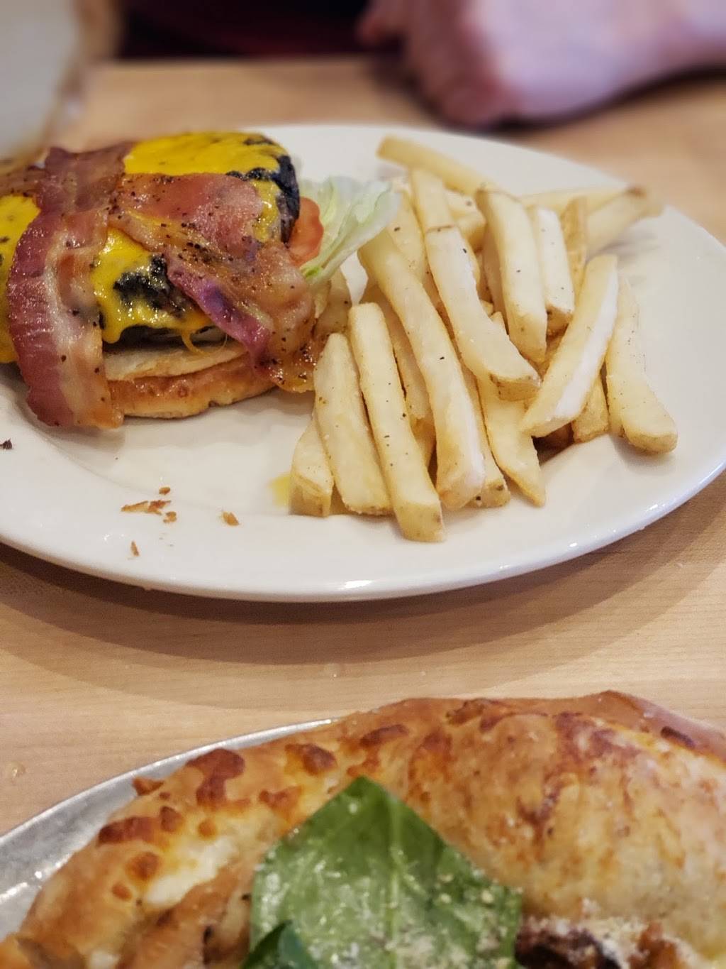 Old Chicago | restaurant | 1489 Park Central Dr, Highlands Ranch, CO 80129, USA | 7204498588 OR +1 720-449-8588