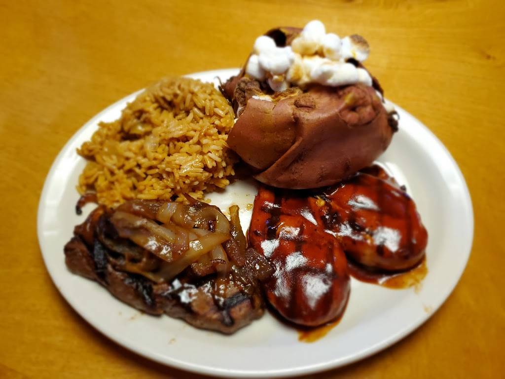 Texas Roadhouse | restaurant | 100 Towne Center Blvd, Sanford, FL 32771, USA | 4073281085 OR +1 407-328-1085