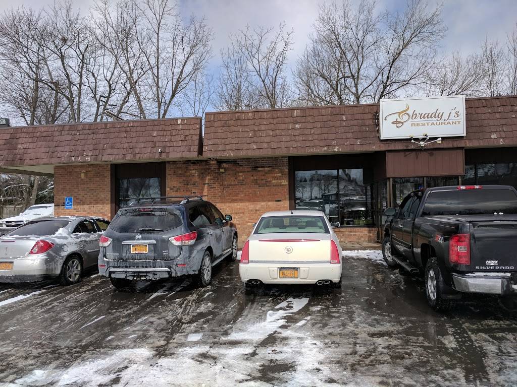 Brady Js | restaurant | 24 Maple Ave, Bloomfield, NY 14469, USA | 5856574611 OR +1 585-657-4611