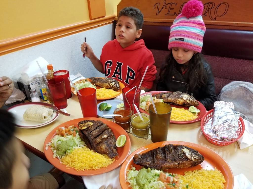 El Velero Seafood & Mexican | restaurant | 768 Sandtown Rd SW, Marietta, GA 30008, USA | 7707958360 OR +1 770-795-8360