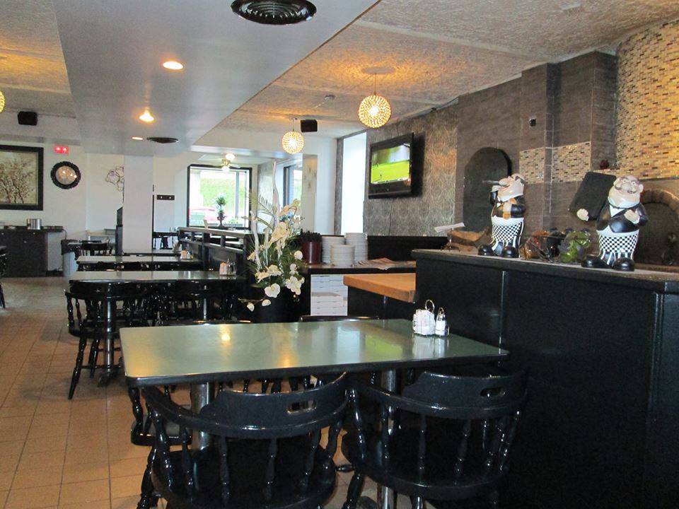 Le Cordon | restaurant | 150 Rue Notre-Dame Ouest, Lachine, QC H8R 1H1, Canada | 5143635555 OR +1 514-363-5555