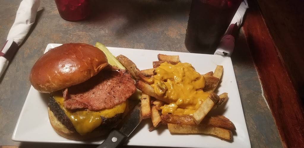 Murphys Law Irish Pub | restaurant | 2 George St, Pawtucket, RI 02860, USA | 4017245522 OR +1 401-724-5522