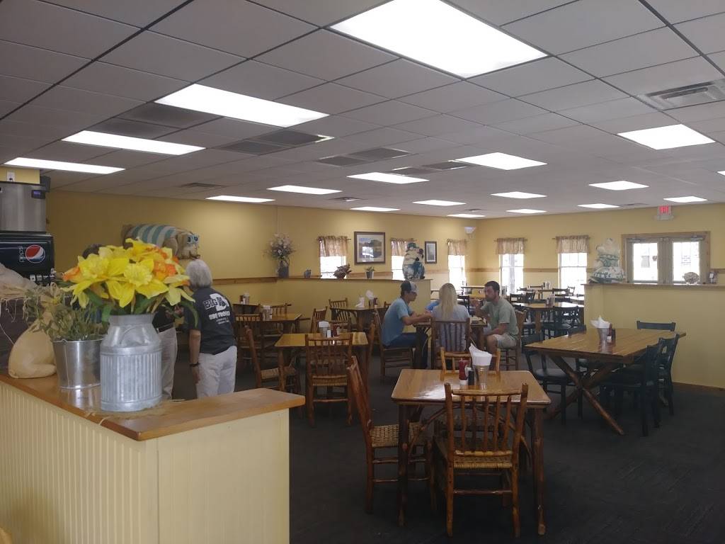 Big Ds BBQ Trough | restaurant | 2917 Church St, Conway, SC 29526, USA | 8433657485 OR +1 843-365-7485