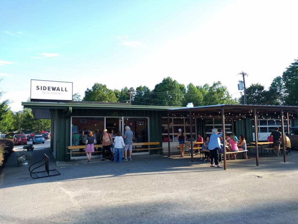 Sidewall Pizza Company | restaurant | 35 S Main St, Travelers Rest, SC 29690, USA | 8646100527 OR +1 864-610-0527