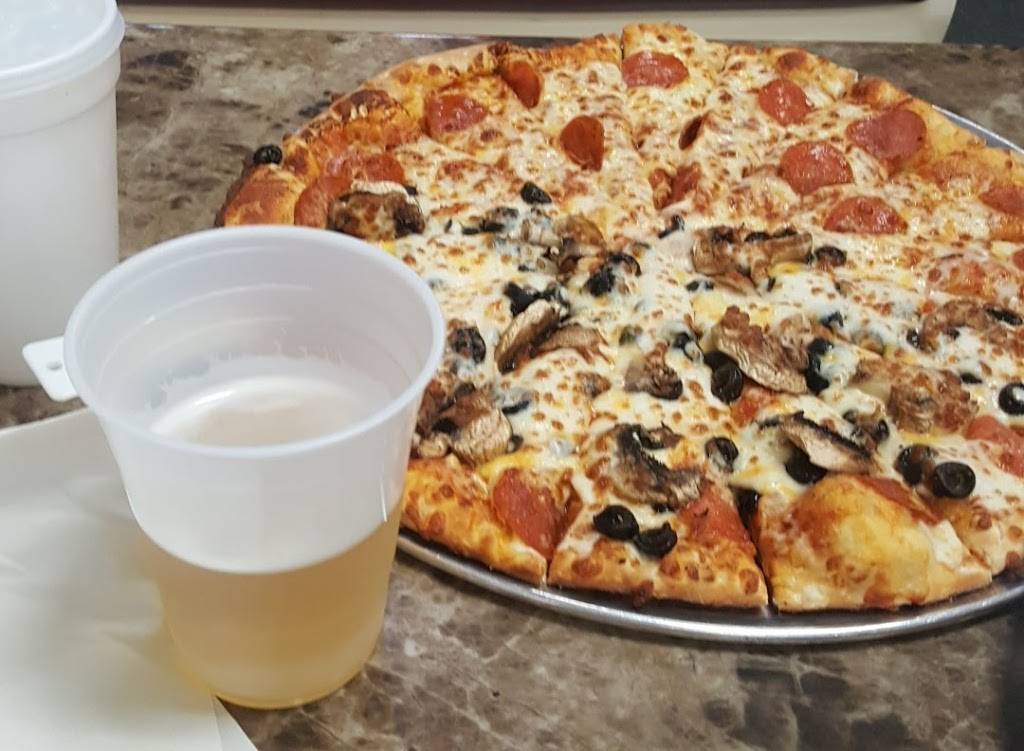 Giovannis Pizzeria | restaurant | 45 N 2nd St, Porterville, CA 93257, USA | 5597818110 OR +1 559-781-8110