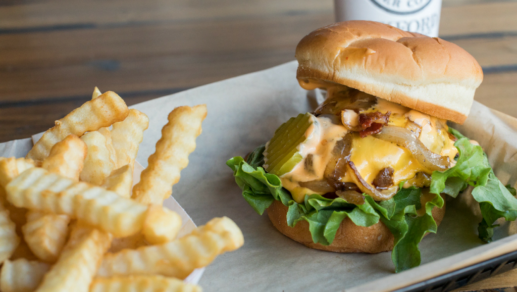 Oxford Burger Company | restaurant | 920 E Jackson Ave, Oxford, MS 38655, USA | 6622386101 OR +1 662-238-6101