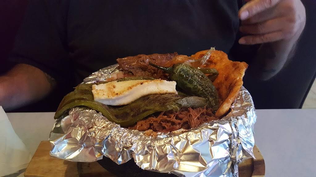 Tacos y Mariscos La Michoacana | restaurant | 1009 N A St, Lompoc, CA 93436, USA | 8057356000 OR +1 805-735-6000