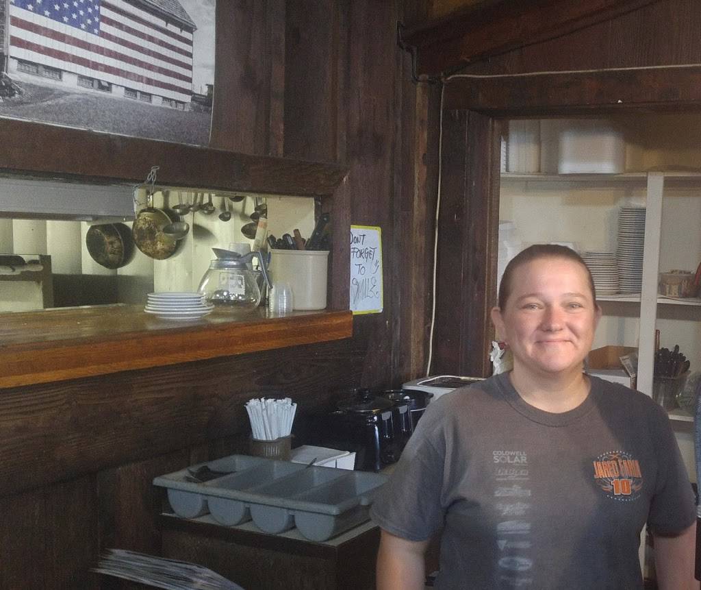 Cotton Center Cafe | cafe | 15234 Rd 192, Porterville, CA 93257, USA | 5597895321 OR +1 559-789-5321