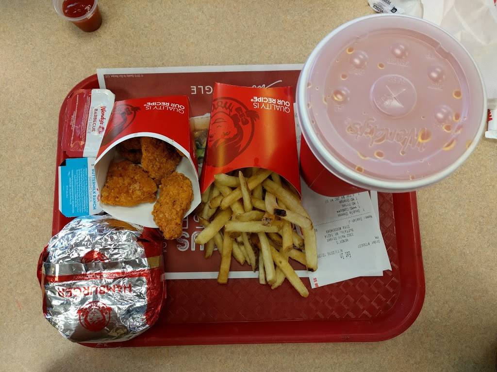 Wendys | restaurant | 3362 Main St, Buffalo, NY 14214, USA | 7168623511 OR +1 716-862-3511