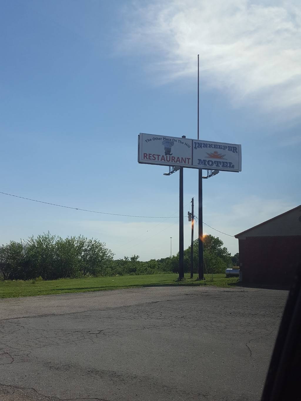 The Other Place On The Hill | restaurant | 401 State St, Hamel, IL 62046, USA | 6186332500 OR +1 618-633-2500