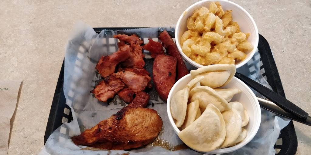 3 Hogs BBQ Spring Grove | restaurant | 4 S Water St, Spring Grove, PA 17362, USA | 7178008016 OR +1 717-800-8016