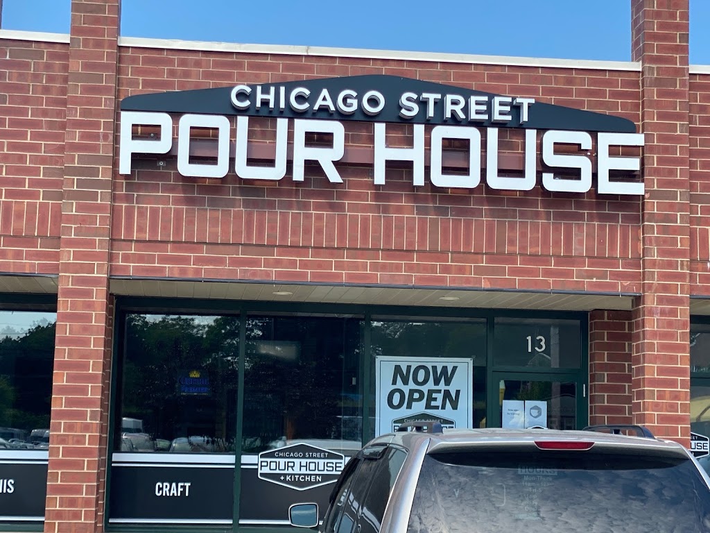 Chicago Street Pour House | restaurant | 1350 E Chicago St, Elgin, IL 60120, USA | 8472141708 OR +1 847-214-1708