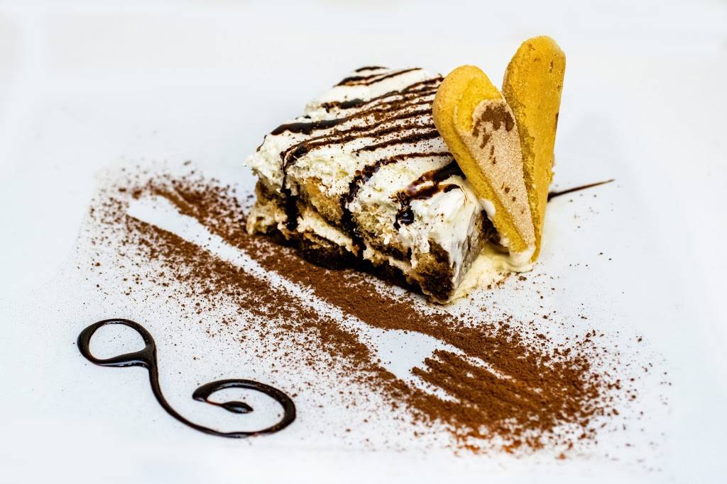 Casa Mia Ristorante | restaurant | 523 Notre Dame St, Belle River, ON N0R 1A0, Canada | 5197282224 OR +1 519-728-2224