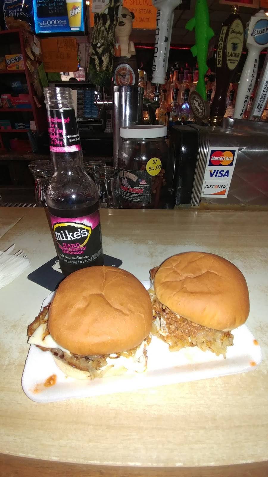 Johnny n Hon’s Grill | restaurant | 2546 Kutztown Rd, Reading, PA 19605, USA | 6109212700 OR +1 610-921-2700