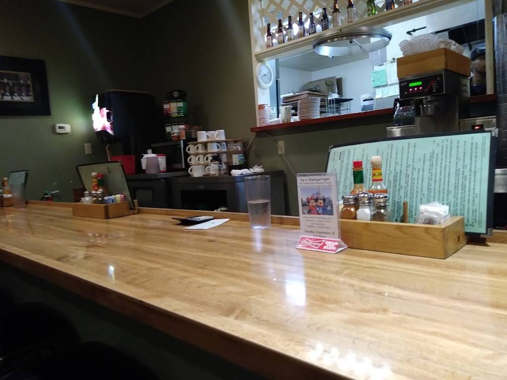 Toms | restaurant | 115 E College Ave #13, Lompoc, CA 93436, USA | 8057369996 OR +1 805-736-9996