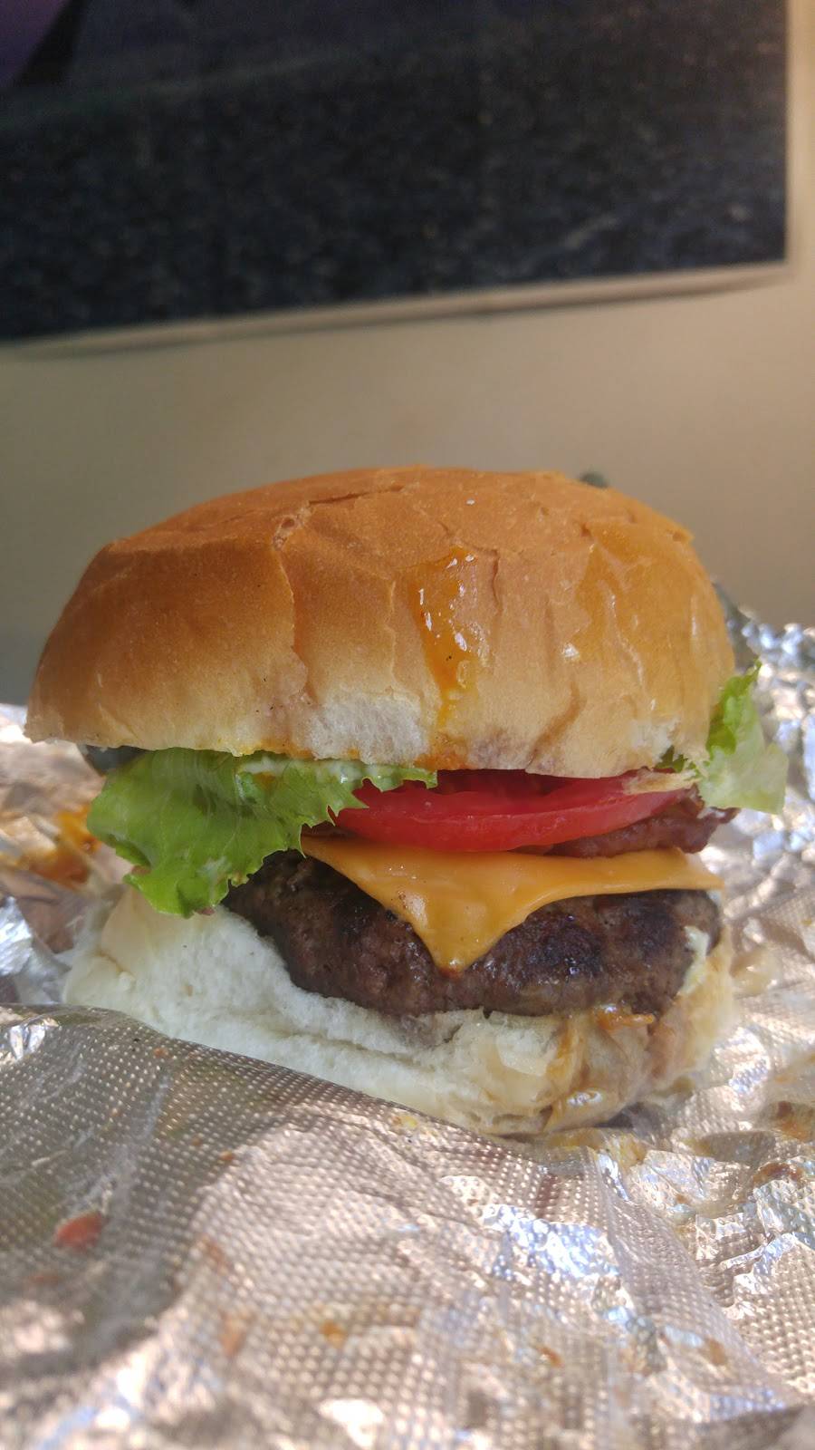 Bullseyes Pit Beef & Catering | restaurant | 7914 Belair Rd, Baltimore, MD 21236, USA | 4106657500 OR +1 410-665-7500