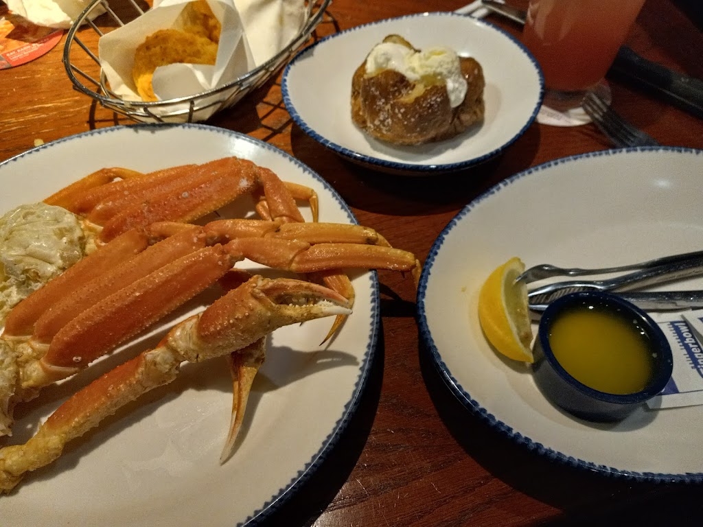 Red Lobster | restaurant | 1120 N Columbia Center Blvd, Kennewick, WA 99336, USA | 5097351190 OR +1 509-735-1190