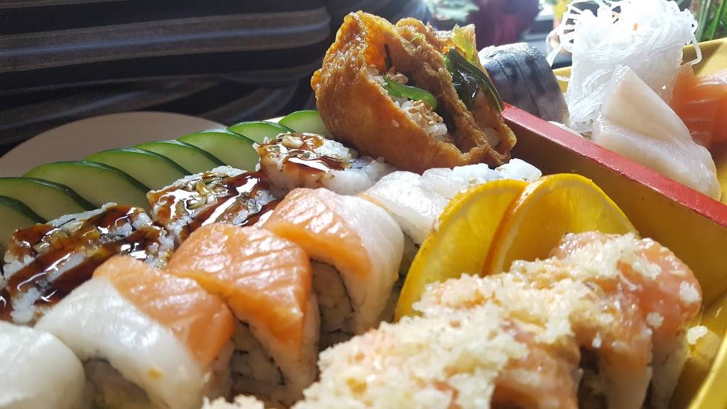 Momotaro Sushi | restaurant | 2803 W Cary St, Richmond, VA 23221, USA | 8043550060 OR +1 804-355-0060