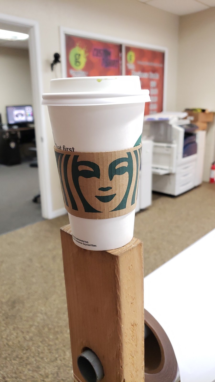 Starbucks | cafe | 1456 E North Ave #101, Fresno, CA 93725, USA | 5597460032 OR +1 559-746-0032