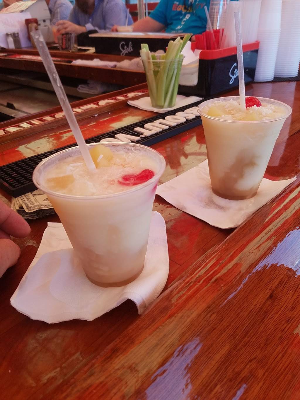 Cherrys | restaurant | 158 Bayview Walk, Bay Shore, NY 11706, USA | 6315977859 OR +1 631-597-7859